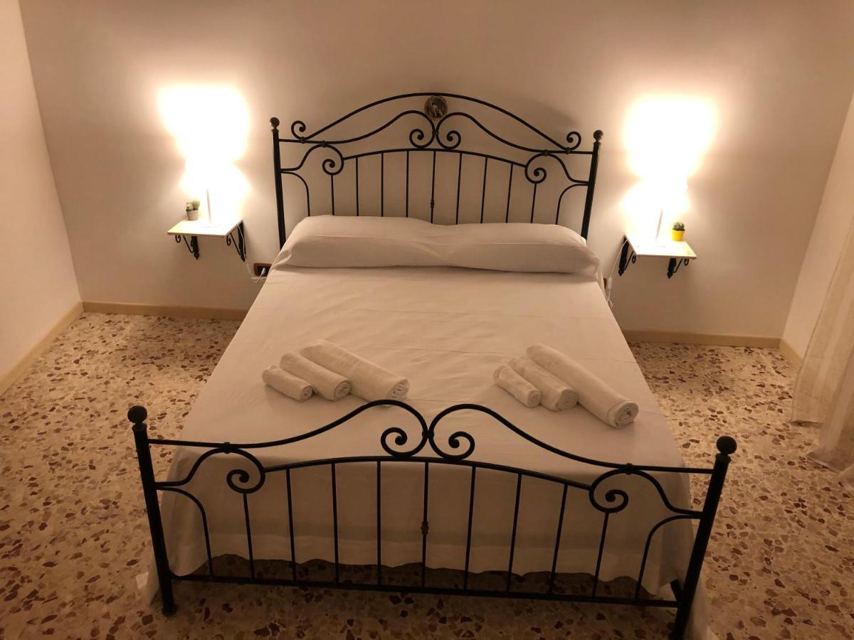 La Casa Di Vincenzo Leilighet Syracuse Eksteriør bilde